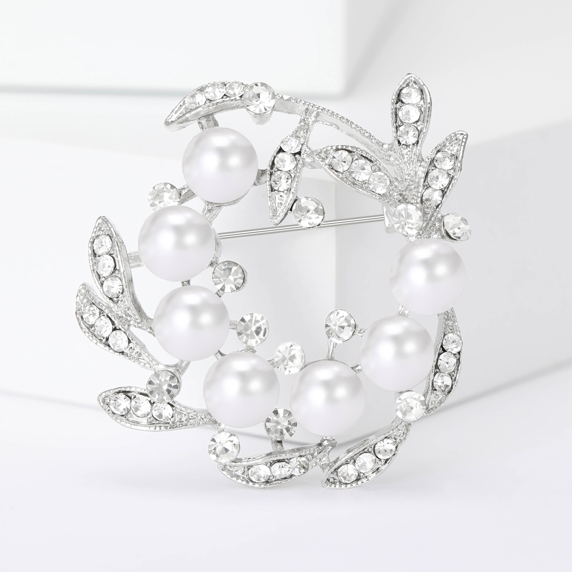 Pearl Flower Brooches For Wome - đánh giá và giá Women Accessories Bouquet